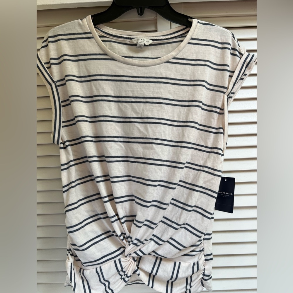 Brand New Lucky Brand T-shirt Sz XS